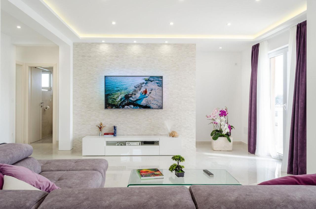 Antea Apartment Прижба Екстериор снимка