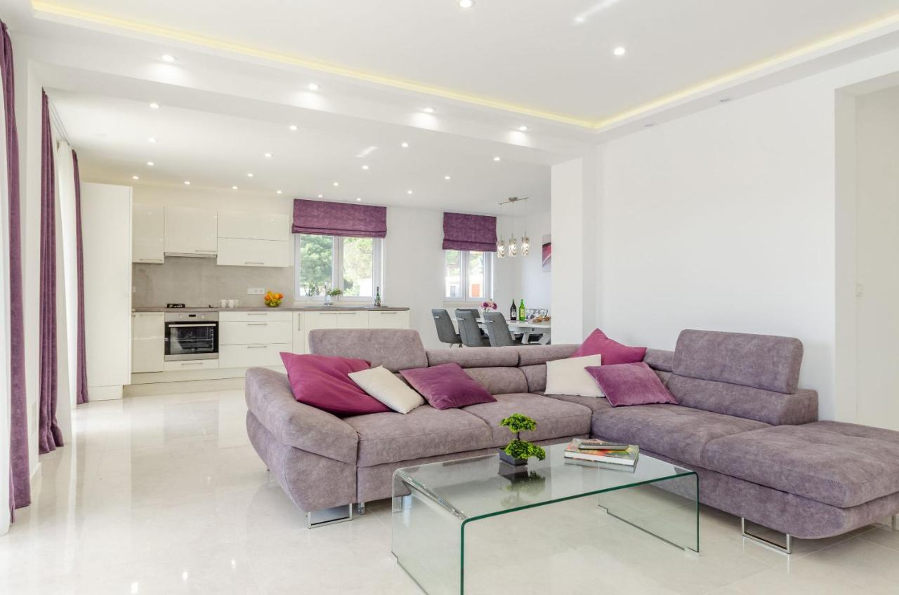Antea Apartment Прижба Екстериор снимка