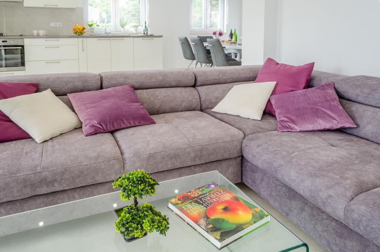 Antea Apartment Прижба Екстериор снимка