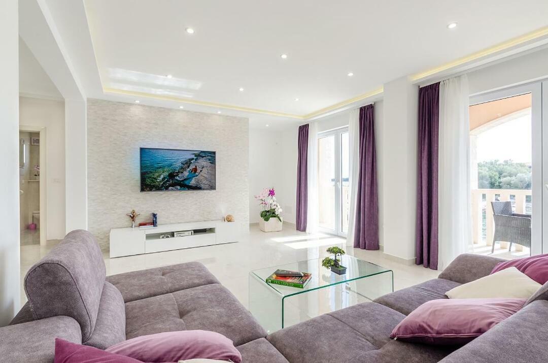 Antea Apartment Прижба Екстериор снимка
